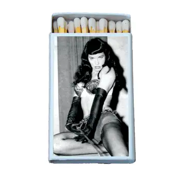 [24834MT] Matches - Celebrity - Betty Page