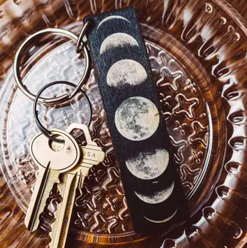 [20112KC] Moon Phases Full Color Wooden Keychain - Zipper Pull
